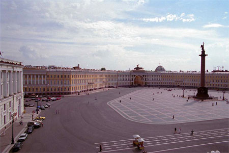 宮殿広場