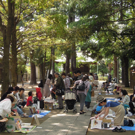 川口一箱古本市の風景2