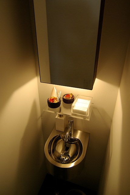 トイレ手洗い